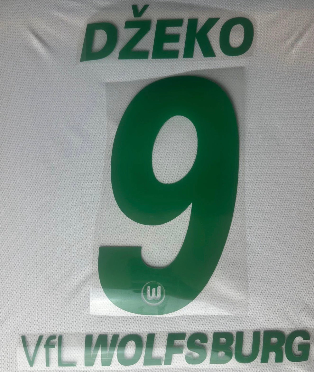 Dzeko #9 VfL Wolfsburg 2009/2011 Retro Nameset