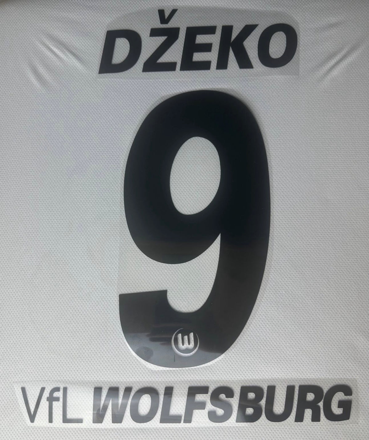 Dzeko #9 VfL Wolfsburg 2009/2011 Retro Nameset